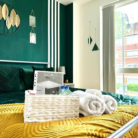 Comfortable Private Room In Bermondsey Лондон Екстериор снимка