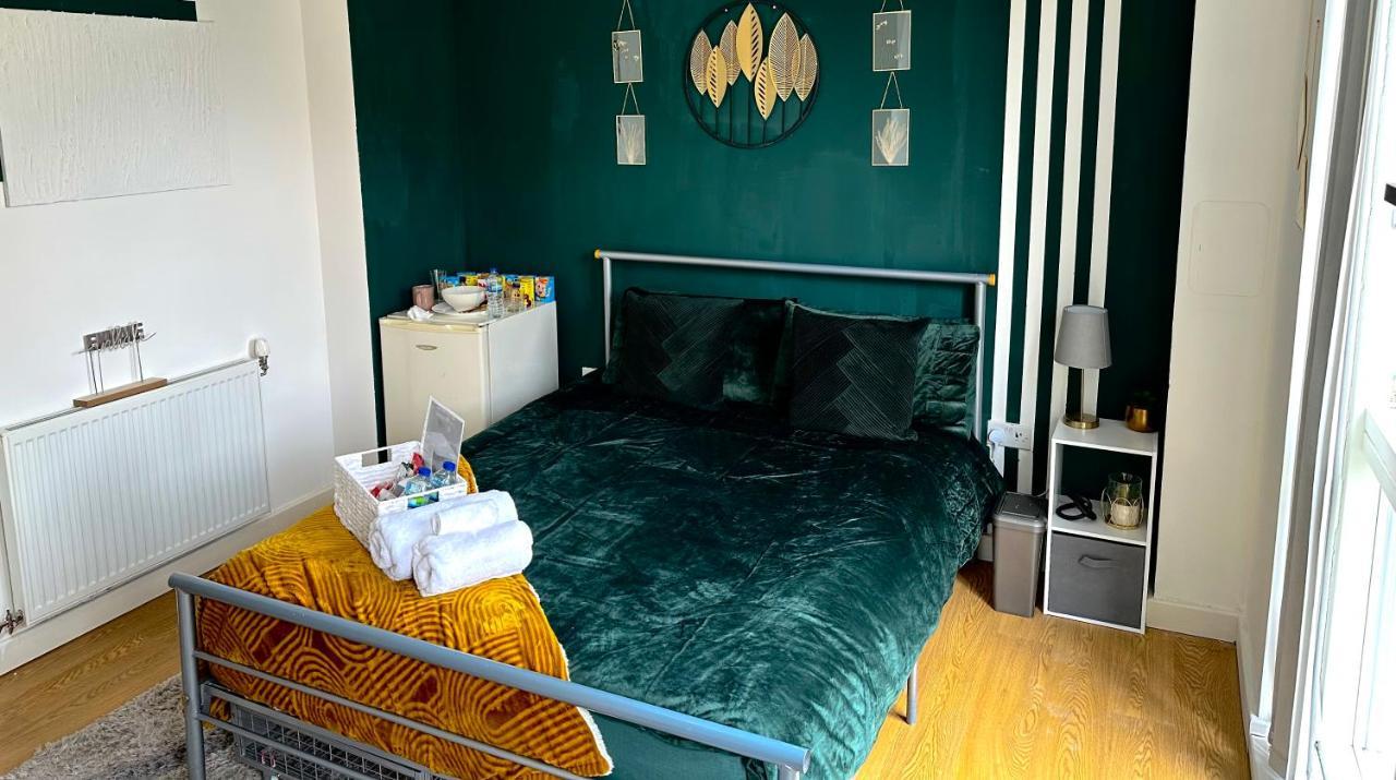 Comfortable Private Room In Bermondsey Лондон Екстериор снимка